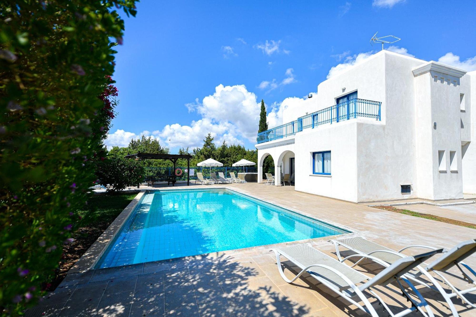Azzurro Holiday Villas Péja Eksteriør bilde
