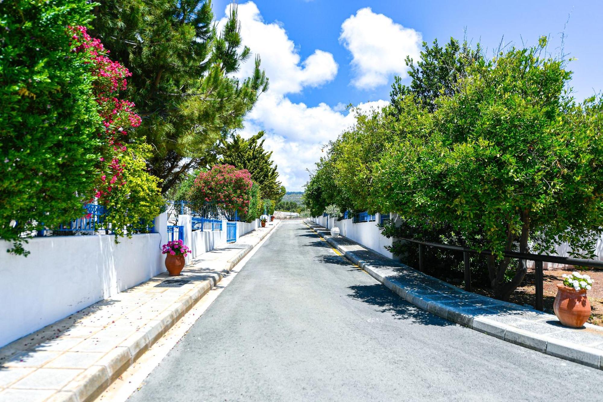 Azzurro Holiday Villas Péja Eksteriør bilde