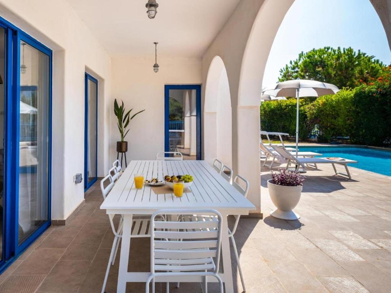 Azzurro Holiday Villas Péja Eksteriør bilde