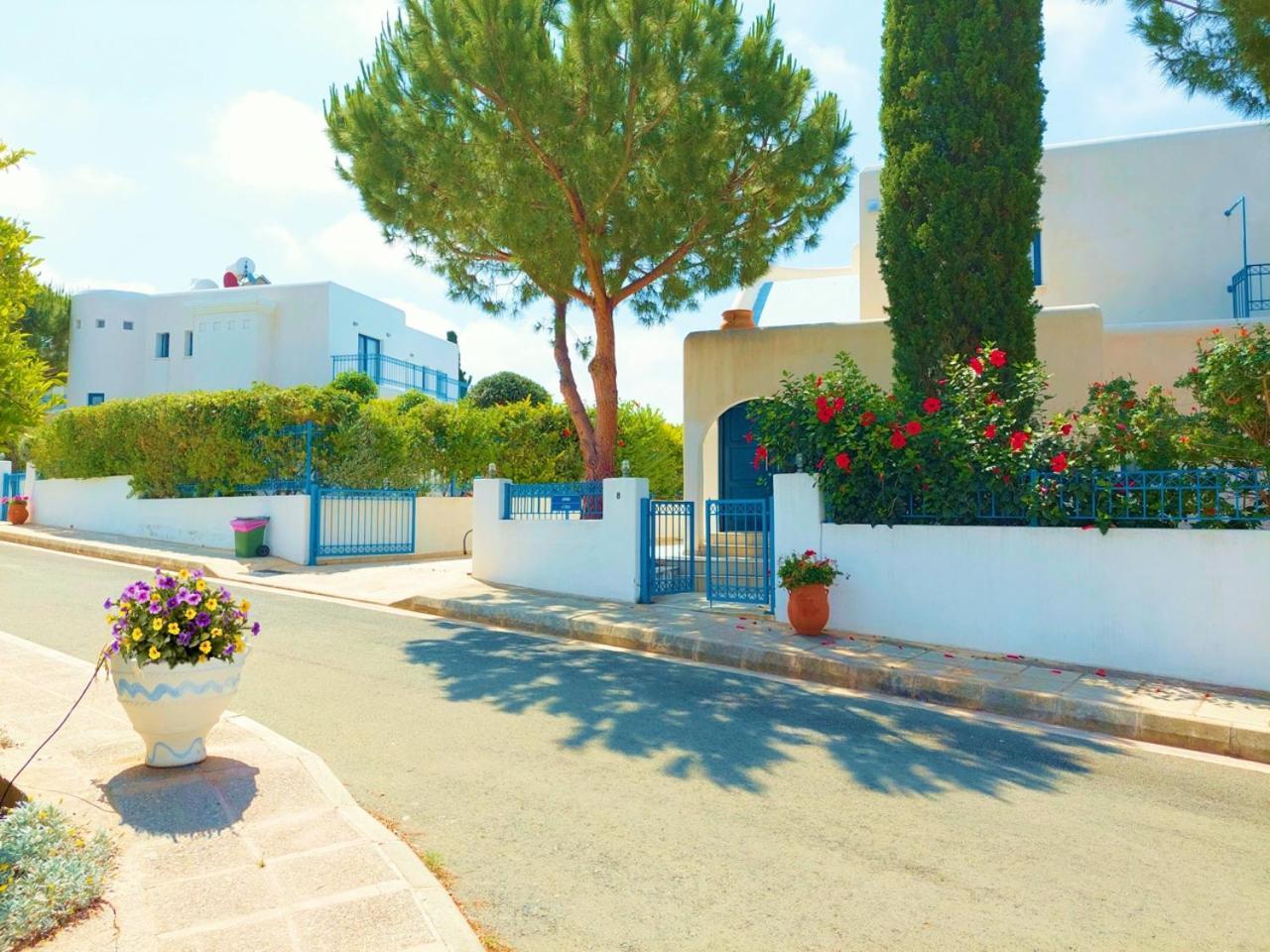Azzurro Holiday Villas Péja Eksteriør bilde