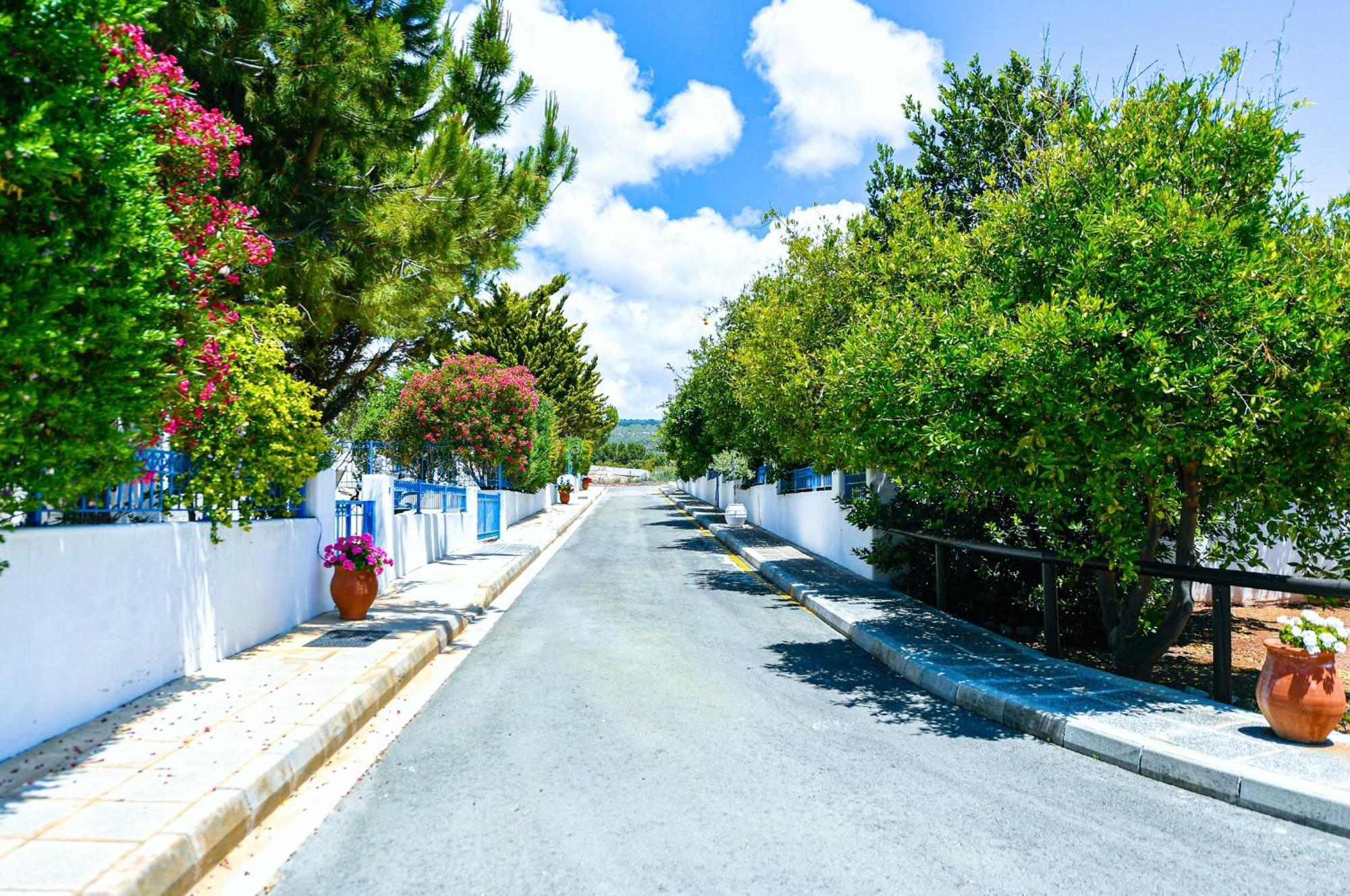 Azzurro Holiday Villas Péja Eksteriør bilde