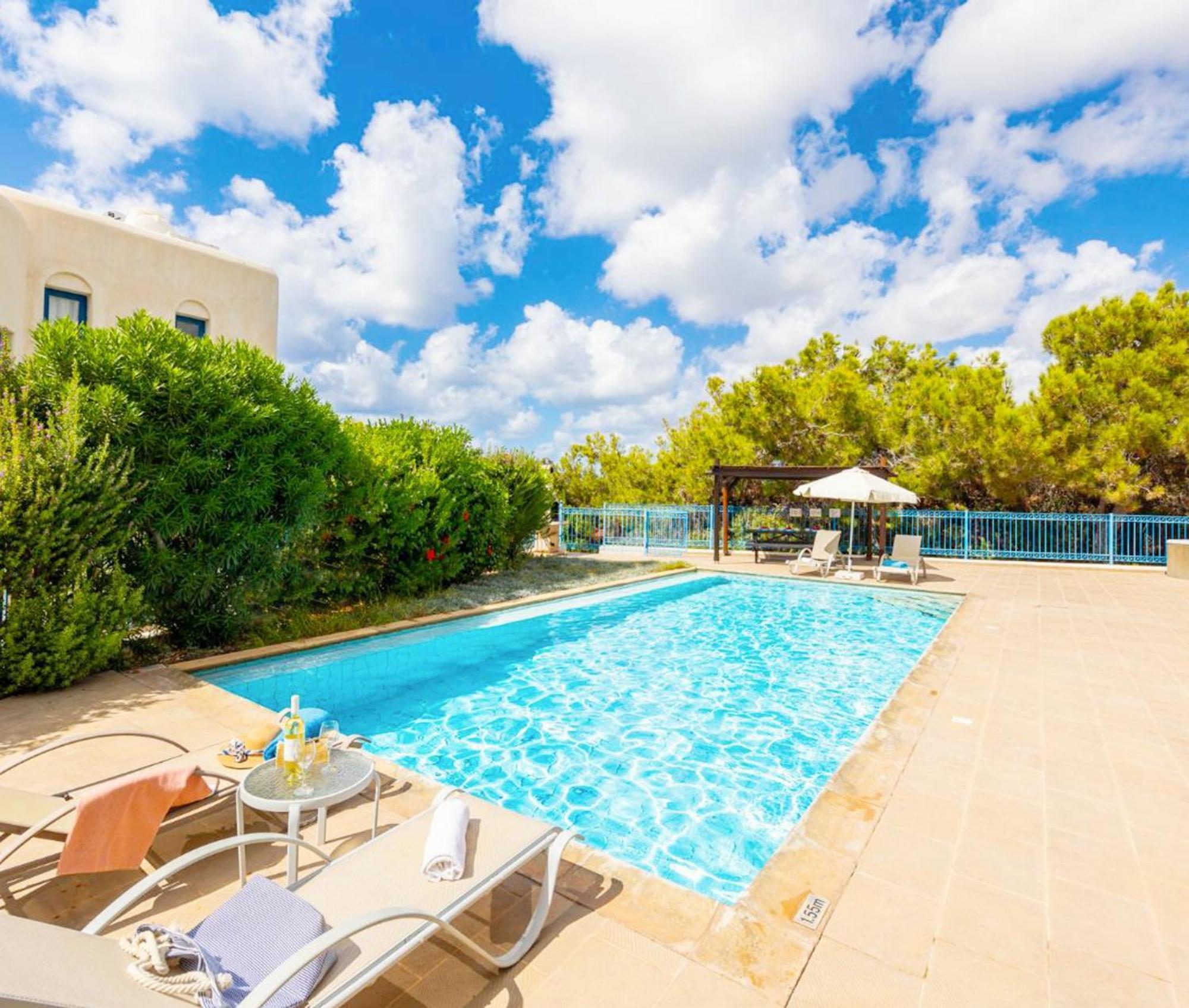 Azzurro Holiday Villas Péja Eksteriør bilde